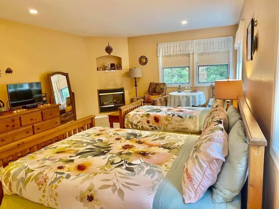 Seafarers Bed & Breakfast Tofino Eksteriør bilde