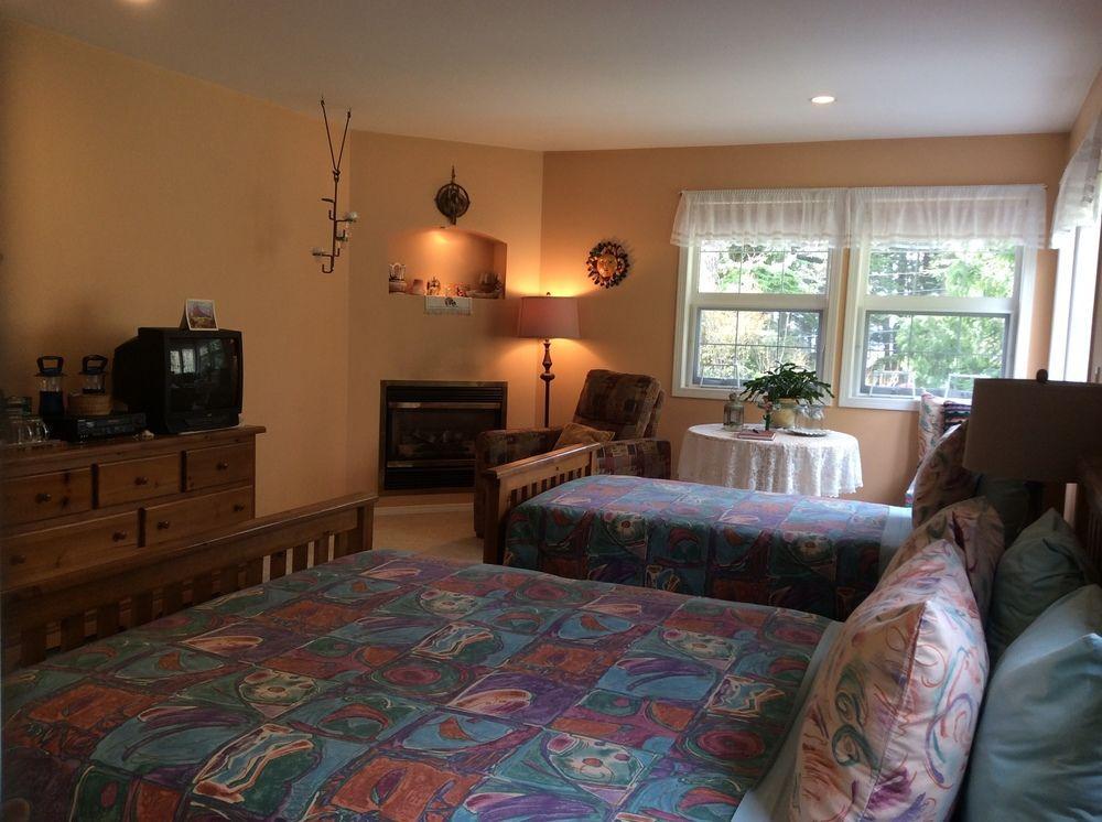Seafarers Bed & Breakfast Tofino Eksteriør bilde