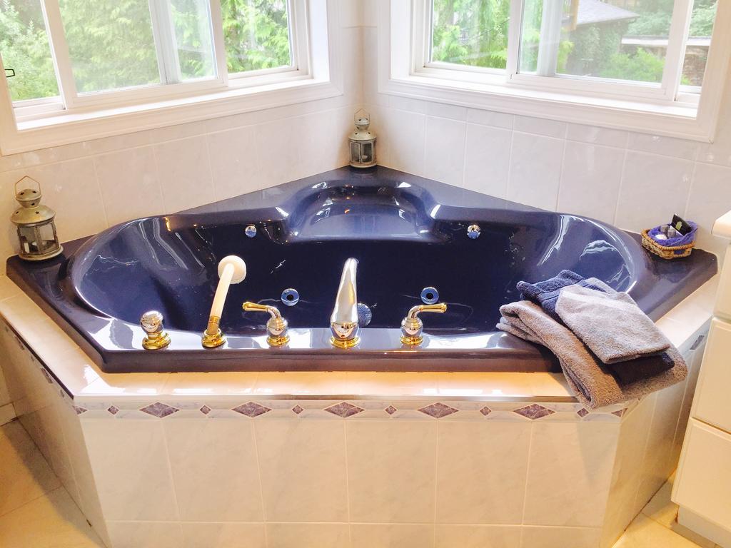 Seafarers Bed & Breakfast Tofino Eksteriør bilde